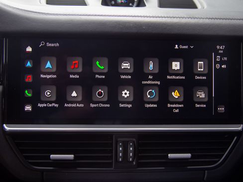 Certified 2023 Porsche Cayenne Turbo AWD/4WD image 9