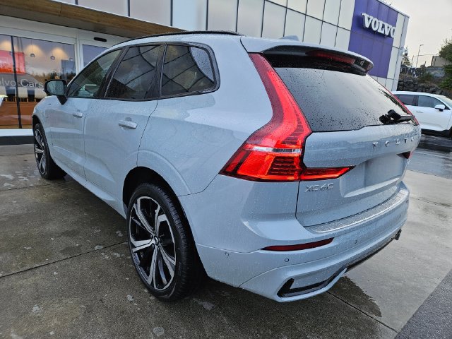 Used 2025 Volvo XC60 T8 Ultra w/ Protection Package Premier AWD/4WD image 7