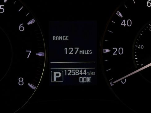 Used 2017 Nissan Armada SL image 61