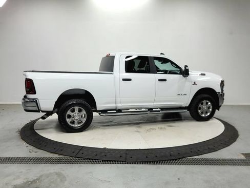 Used 2025 RAM 2500 Big Horn AWD/4WD image 9