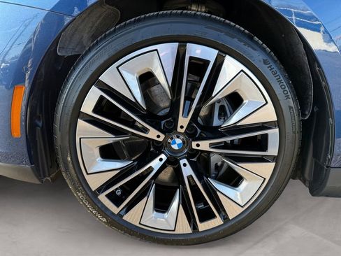 Certified 2026 BMW i5 eDrive40 AWD/4WD image 14