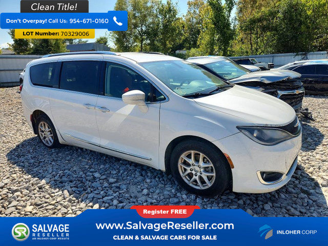 Used 2020 Chrysler Pacifica Touring-L FWD image 5