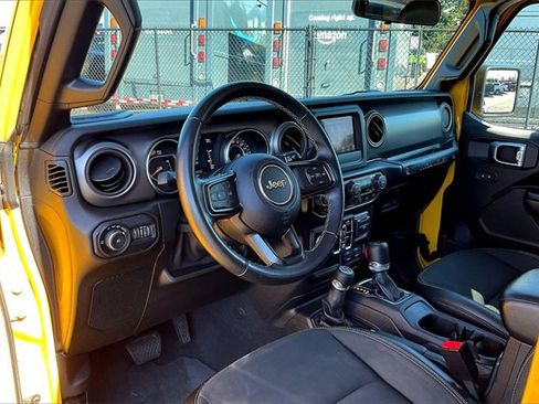 Used 2021 Jeep Wrangler Unlimited Freedom Edition image 15