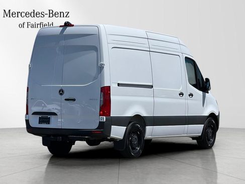 Used 2025 Mercedes-Benz Sprinter 2500 image 2