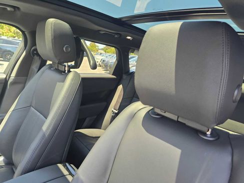 Certified 2026 Land Rover Range Rover Velar Dynamic SE image 25