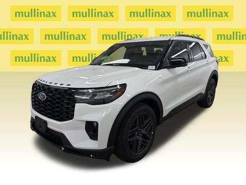 New 2026 Ford Explorer ST-Line w/ ST-Line Street Pack RWD image 13