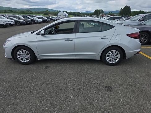 Used 2019 Hyundai Elantra SE FWD image 6