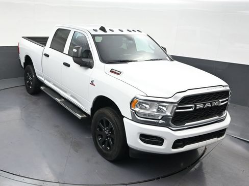 Used 2024 RAM 2500 Tradesman w/ Chrome Appearance Group AWD/4WD image 23