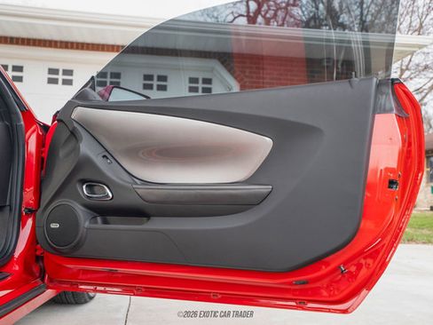 Used 2010 Chevrolet Camaro SS image 35