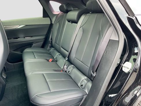 New 2026 Cadillac Optiq Sport 1 w/ LPO, Floor Liner Package AWD/4WD image 30