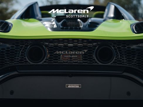 Used 2025 McLaren Artura Performance image 25
