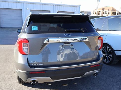 Certified 2023 Ford Explorer Limited image 6