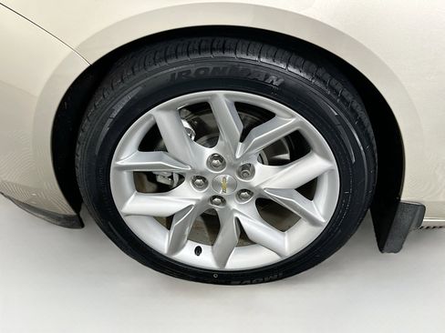 Used 2014 Chevrolet Impala LT image 11