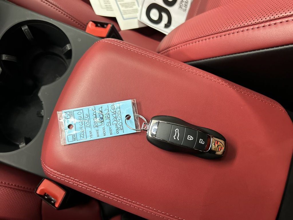 Certified 2026 Porsche Macan AWD/4WD image 12