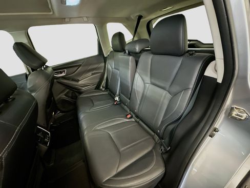 Used 2020 Subaru Forester Limited image 30