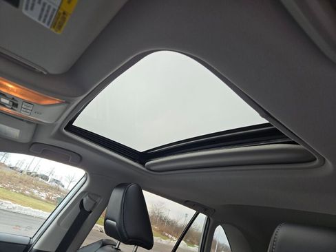 Used 2020 Toyota RAV4 XLE Premium image 23