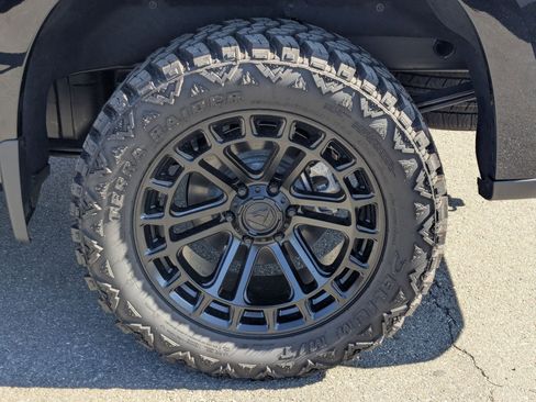 Used 2026 Chevrolet Silverado 1500 Custom w/ Turbomax Blackout Package image 9