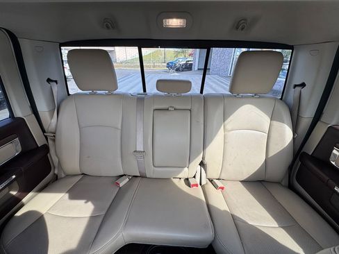 Used 2017 RAM 1500 Laramie AWD/4WD image 32