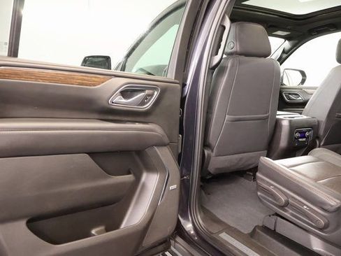 Used 2022 Chevrolet Suburban High Country w/ Premium Package image 23