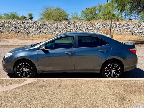 Used 2016 Toyota Corolla S FWD image 2