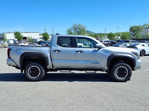 New 2026 Toyota Tacoma 4x4 Double Cab image 3