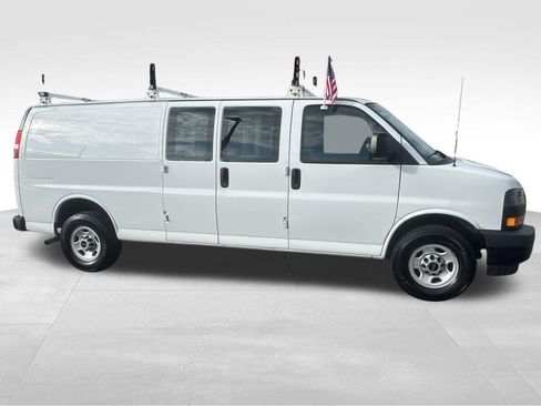 Used 2021 GMC Savana 2500 Extended w/ Driver Convenience Package image 36