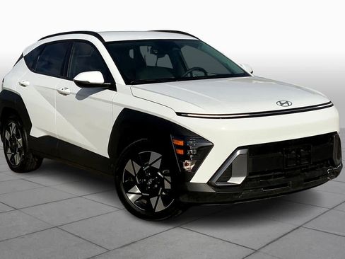 Used 2025 Hyundai Kona SEL image 2