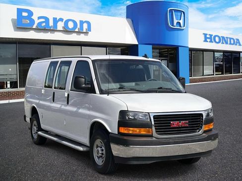 Used 2024 GMC Savana 2500 w/ Driver Convenience Package RWD image 1