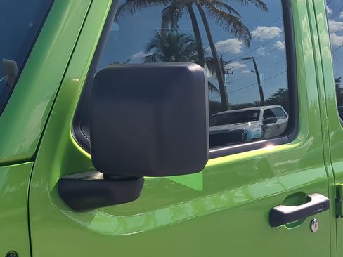 Used 2020 Jeep Wrangler Unlimited Rubicon w/ Cold Weather Group image 12