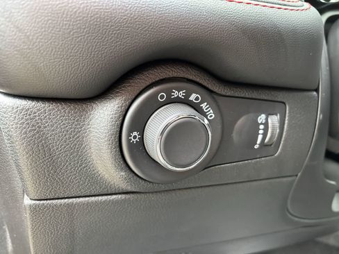 Used 2025 Dodge Durango GT AWD/4WD image 10