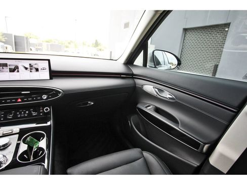 Used 2026 Genesis GV70 2.5T AWD/4WD image 12