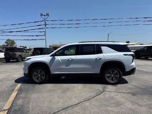New 2026 Chevrolet Traverse LT FWD image 8