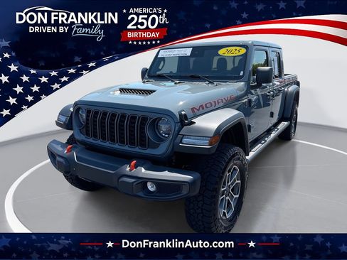 Used 2025 Jeep Gladiator Mojave w/ Convenience Group AWD/4WD image 1