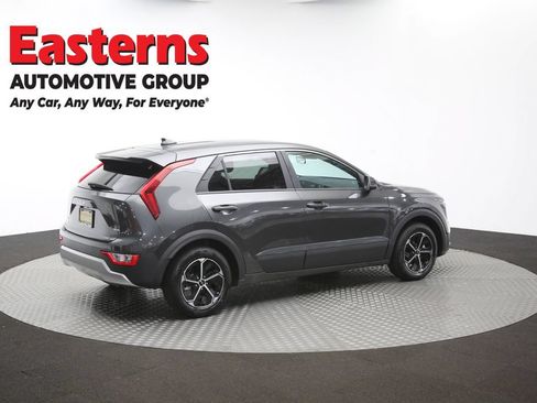 Used 2025 Kia Niro LX FWD image 39