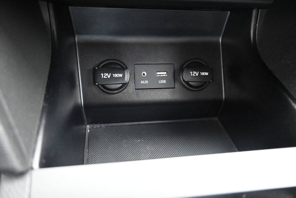 Used 2019 Hyundai Elantra SE w/ Cargo Package FWD image 18