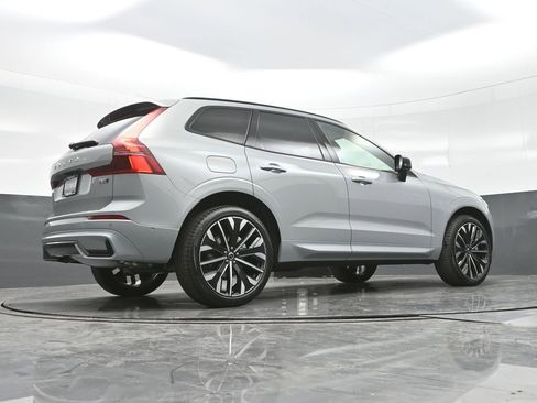 New 2026 Volvo XC60 B5 Ultra w/ Protection Package Premier image 14