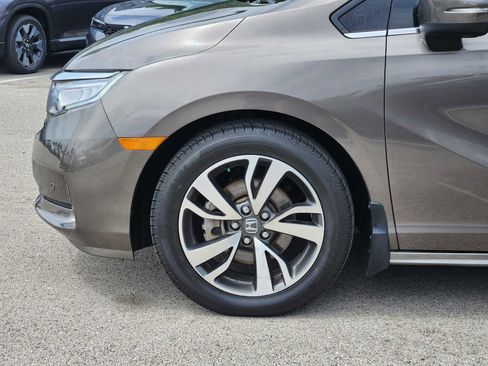 Certified 2022 Honda Odyssey Touring image 8