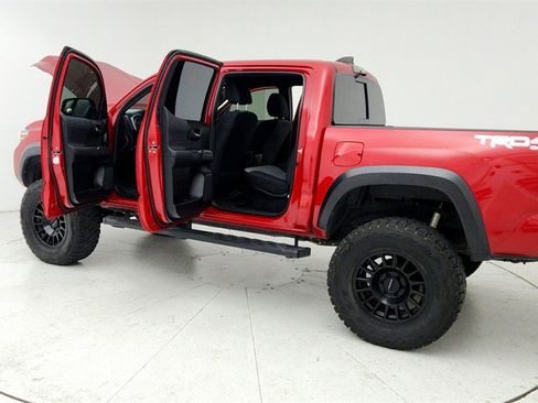 Used 2022 Toyota Tacoma SR5 image 11