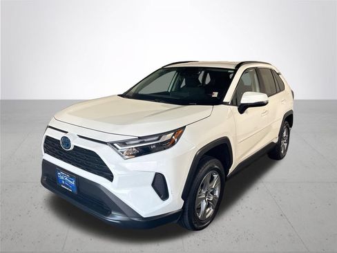 Used 2024 Toyota RAV4 LE AWD/4WD image 2