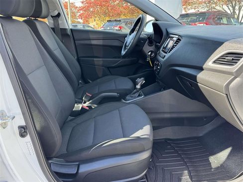 Used 2021 Hyundai Accent SE image 13