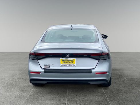 Used 2023 Honda Accord EX image 4