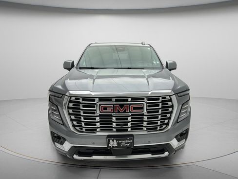 Used 2025 GMC Yukon XL Denali AWD/4WD image 2