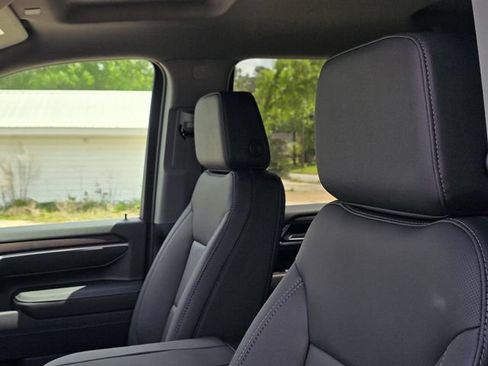 New 2026 GMC Sierra 2500 SLT AWD/4WD image 15