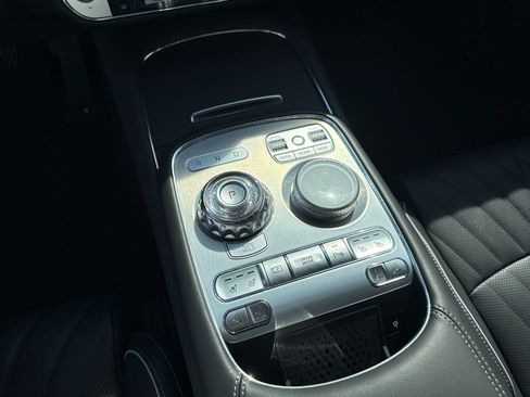 Used 2025 Genesis G90 3.5T image 26