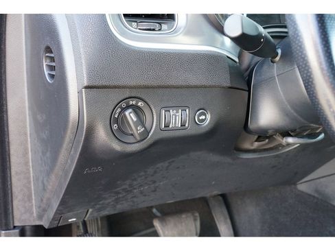 Used 2020 Dodge Charger SXT image 16