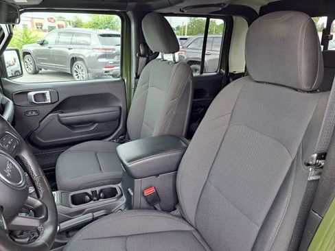 Used 2022 Jeep Gladiator Willys image 6