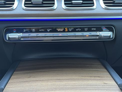 Certified 2025 Mercedes-Benz GLE 450 4MATIC image 29