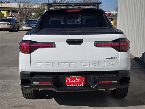 Used 2022 Hyundai Santa Cruz SEL Premium image 9