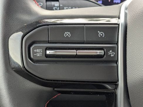 Used 2025 Chevrolet Colorado Z71 w/ Technology Package image 26