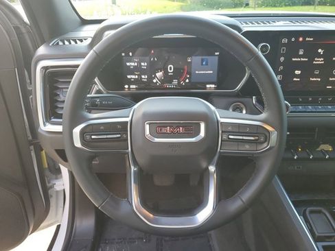 Used 2024 GMC Canyon Elevation w/ Convenience Package image 16